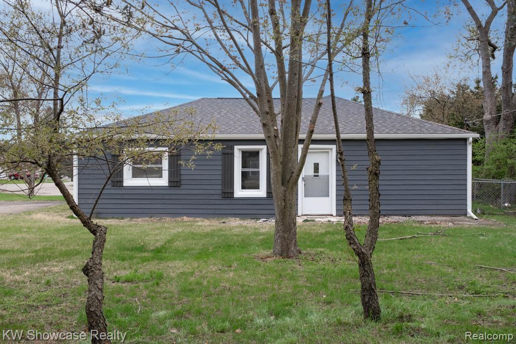 786 GLENGARY Road, Commerce Twp, MI 48390 — Photo 6