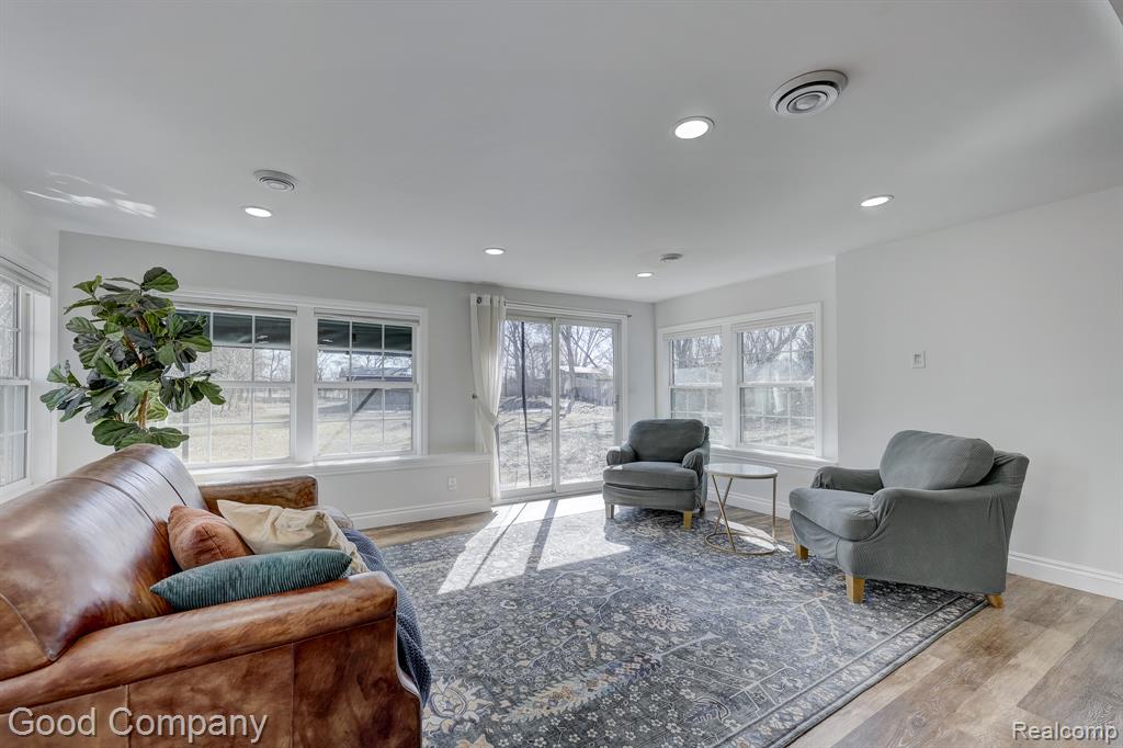 4896 Chicago Road, Warren, MI 48092 — Photo 19