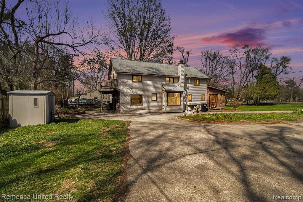 4342 PLEASANT VALLEY Road, Brighton, MI 48114 — Photo 3