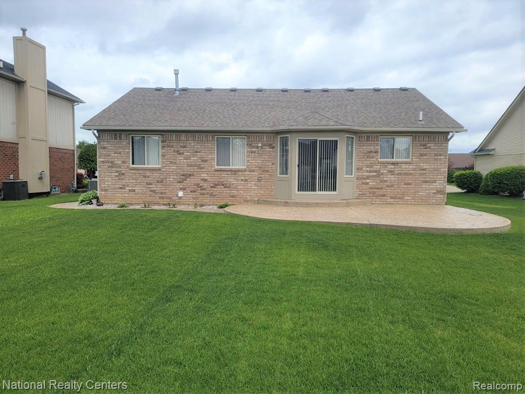 55477 RASPBERRY Drive, Macomb, MI 48042 — Photo 30
