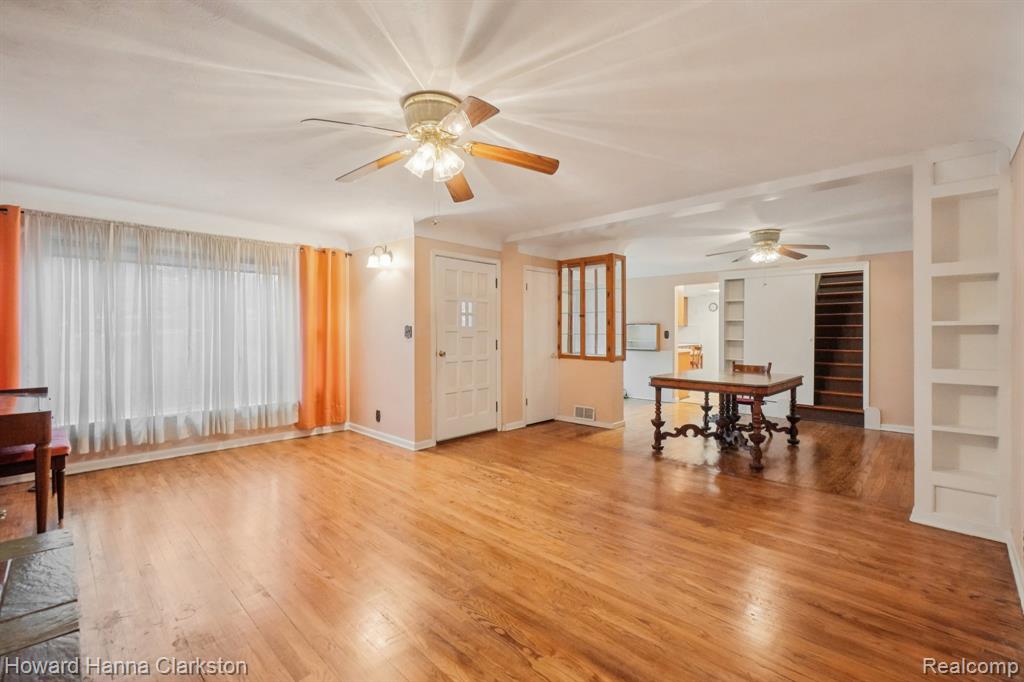5506 Cruse Avenue, Waterford, MI 48327 — Photo 4