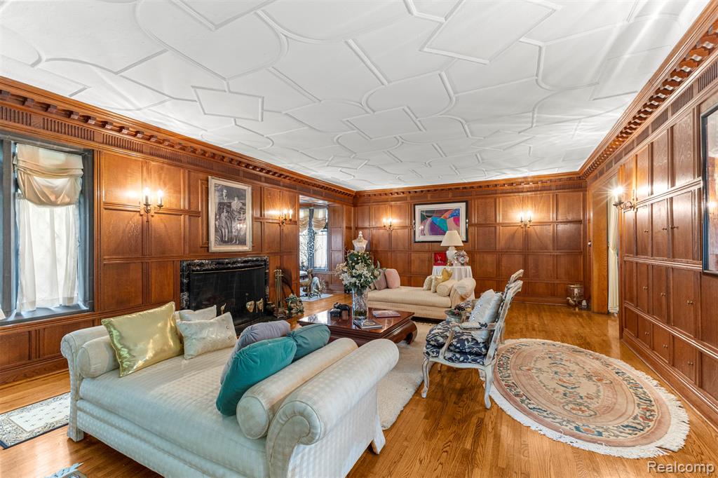 3001 Seminole Street, Detroit, MI 48214 — Photo 11