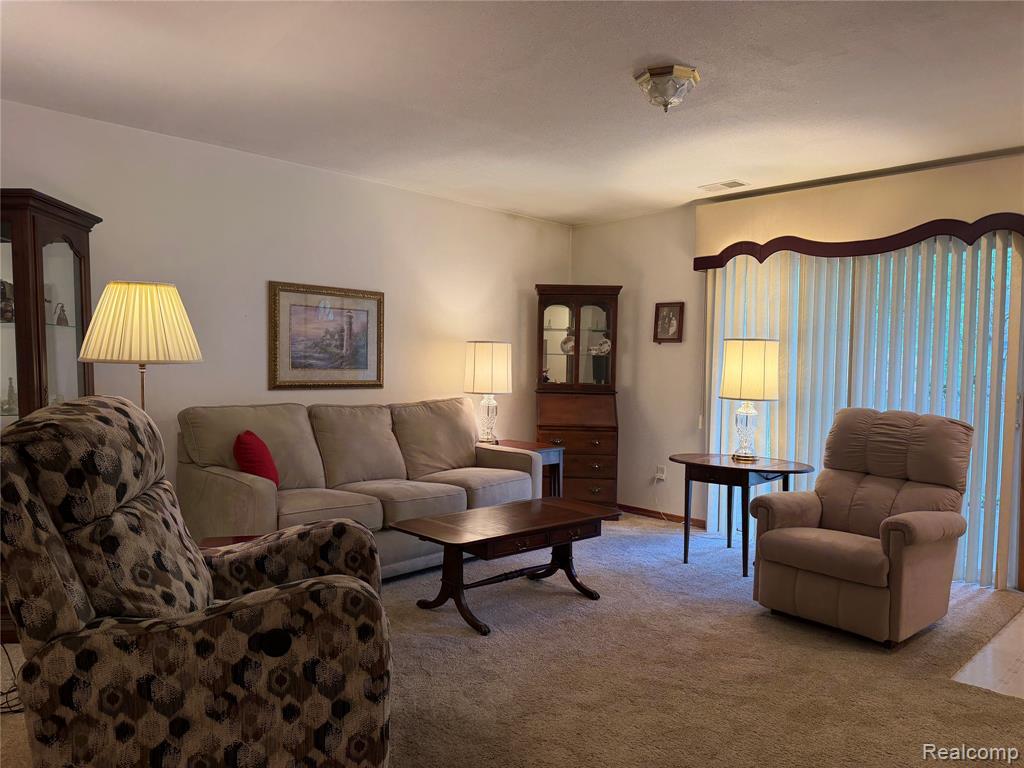 276 Marigold Circle, 18, Westland, MI