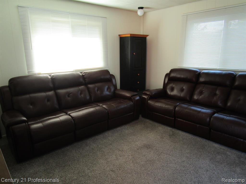 7715 Donna Street, Westland, MI — Photo 6