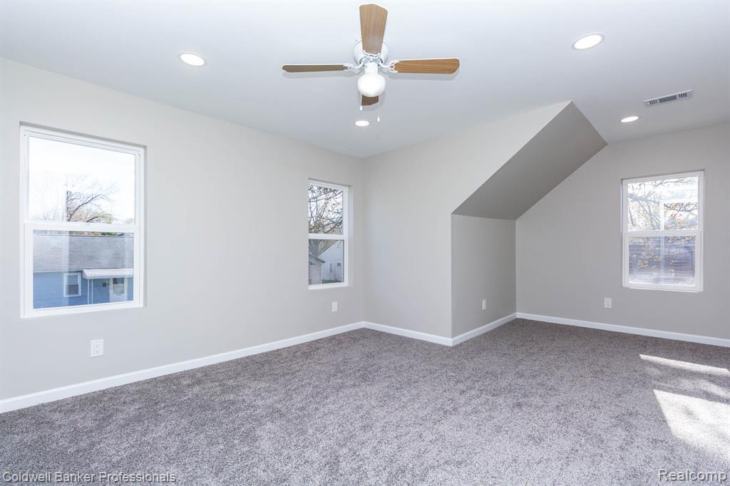 8237 PACKARD Avenue, Warren, MI 48089 — Photo 18