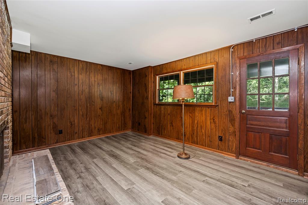 17240 Garvey, Chelsea, MI 48118 — Photo 14