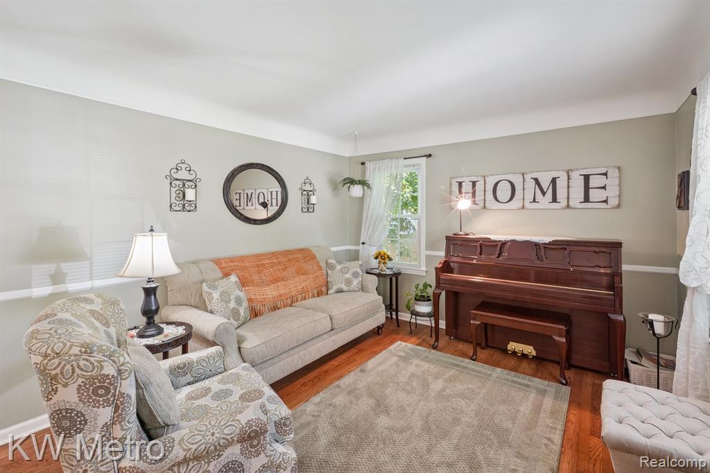 903 Hickory Avenue, Royal Oak, MI 48073 — Photo 7
