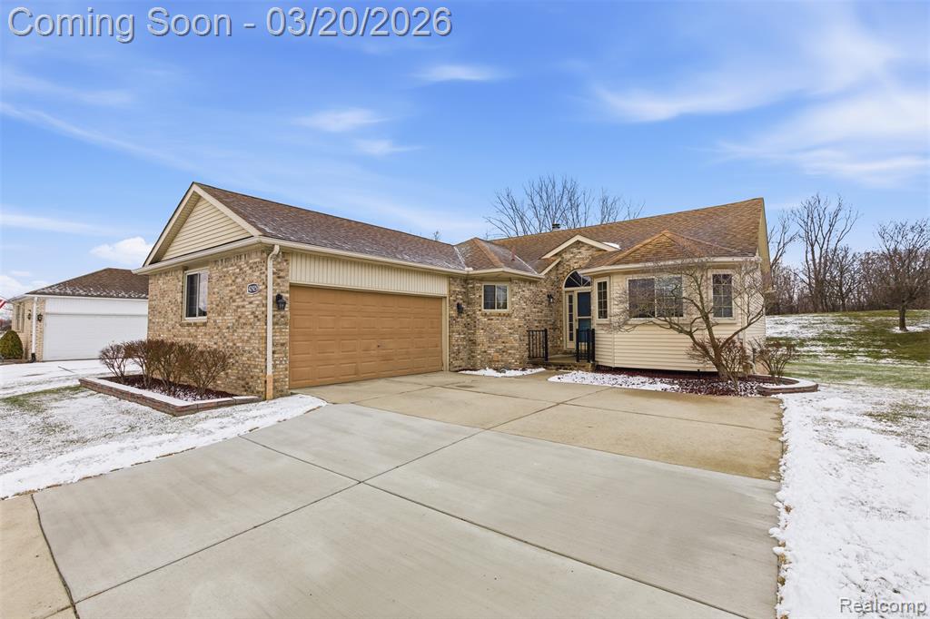 42925 N Hampton Drive, Sterling Heights, MI 48314 — Photo 2