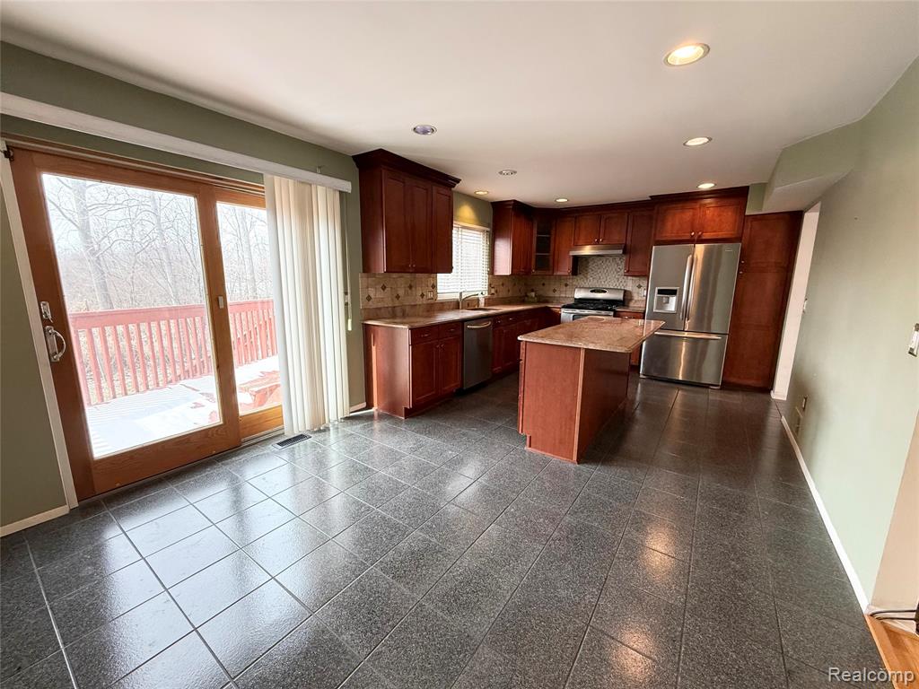 6842 Indian Creek Drive, West Bloomfield, MI — Photo 8