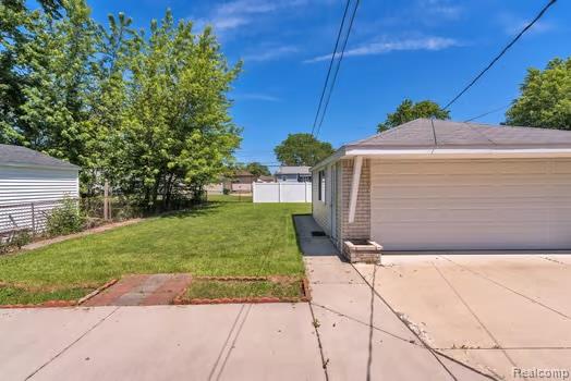 28430 Florence Street, Garden City, MI — Photo 21