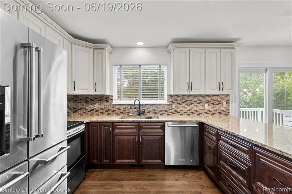 4630 Commerce Woods Drive, Commerce Twp, MI 48382 — Photo 10