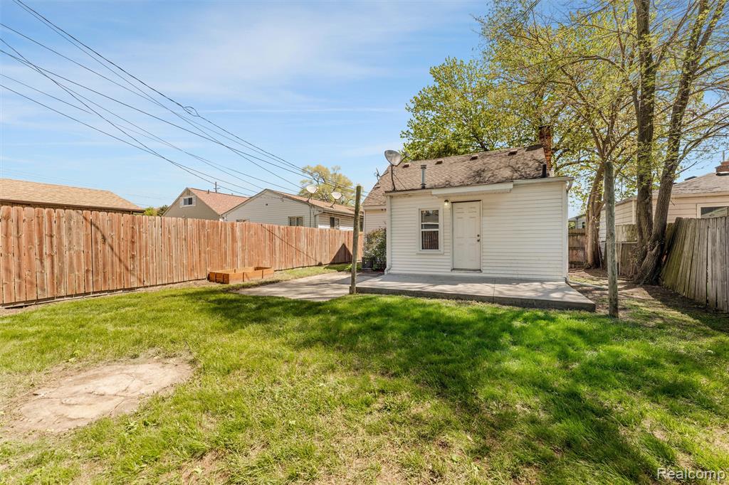 28855 Delton Street, Madison Heights, MI 48071 — Photo 26