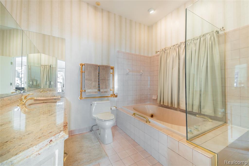 21774 East River Road, Grosse Ile, MI 48138 — Photo 33