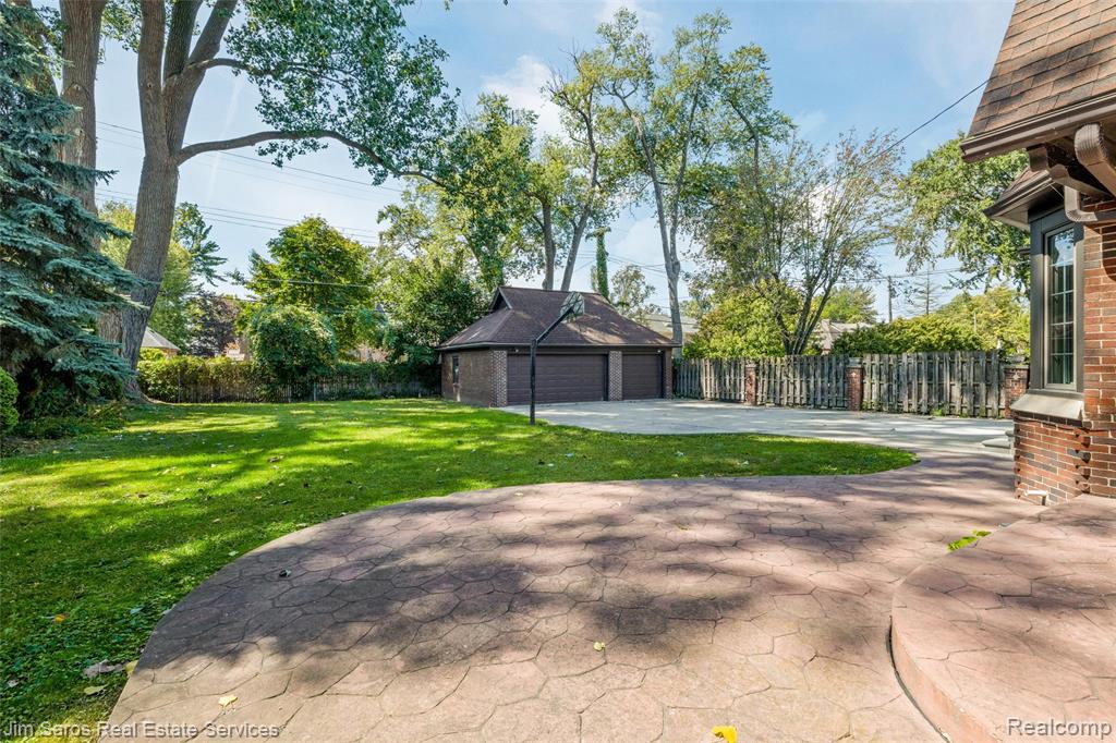 921 Berkshire Road, Grosse Pointe Park, MI 48230 — Photo 4