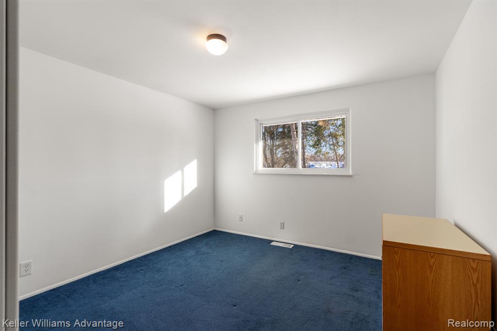 807 WORCHESTER Drive, Fenton, MI 48430 — Photo 19