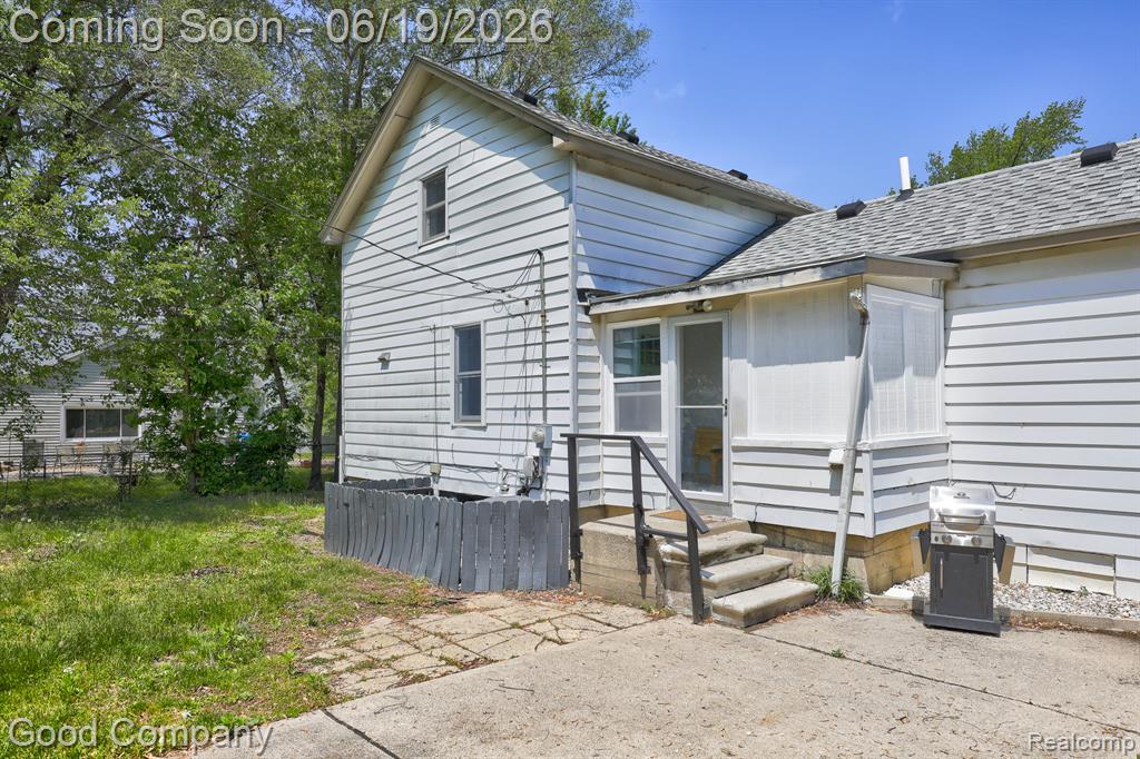 335 W Lincoln Avenue, Madison Heights, MI 48071 — Photo 34