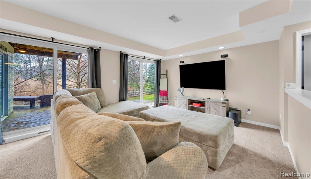 950 Hidden Valley Drive, Lake Orion, MI 48362 — Photo 39
