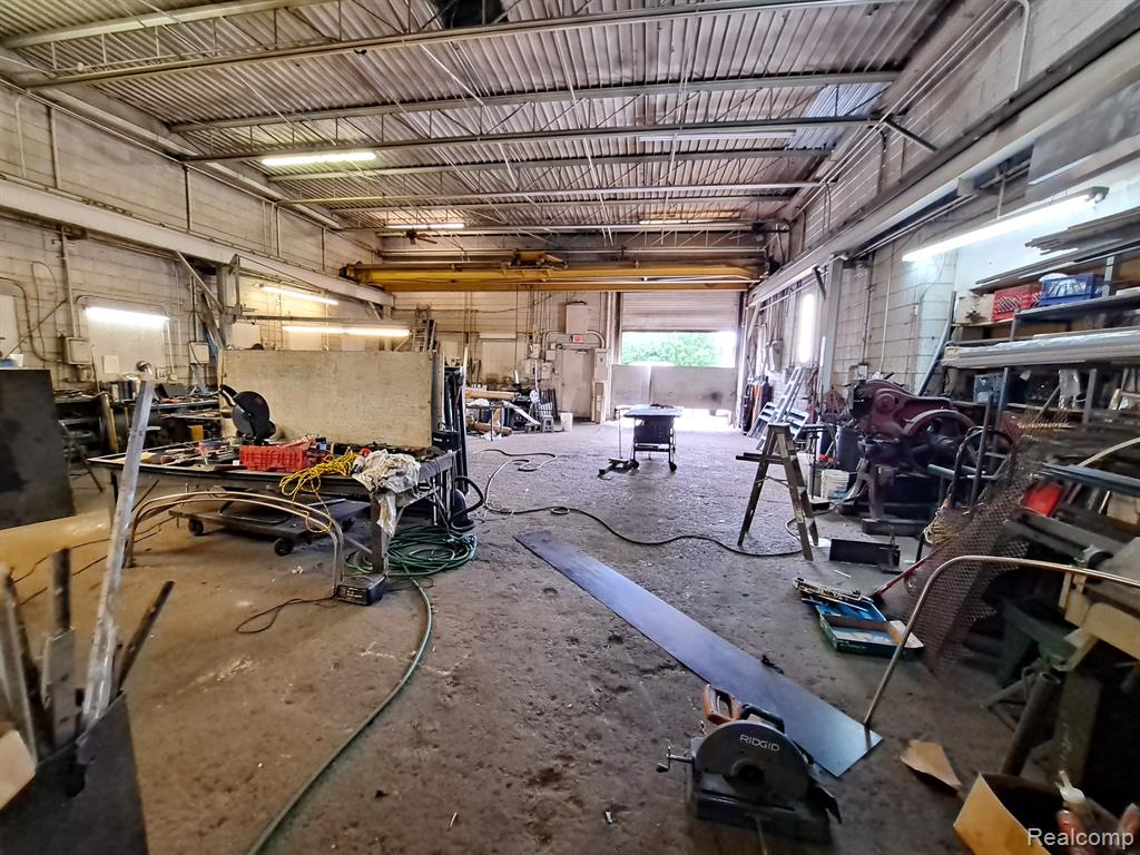 13118 E 9 MILE Road, Warren, MI 48089 — Photo 16