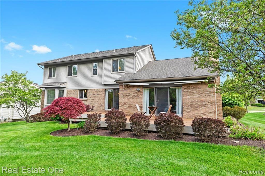 585 Dorchester Way, Milford, MI 48381 — Photo 70