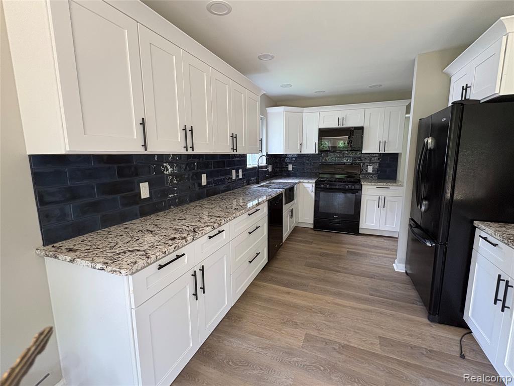 456 Morningside Drive, Waterford, MI 48327 — Photo 3