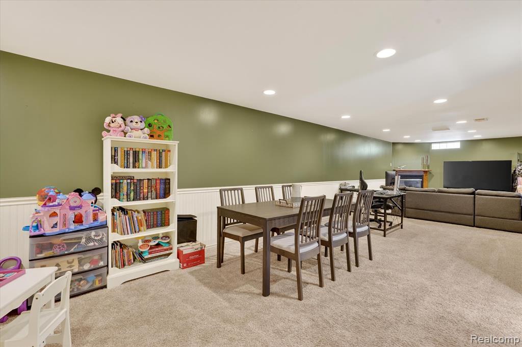743 Dunreath Street, Walled Lake, MI 48390 — Photo 24