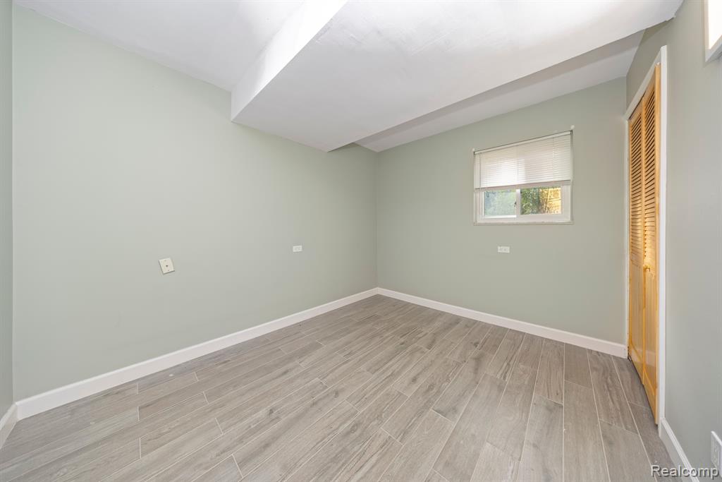 5731 FARMINGTON Road, West Bloomfield, MI — Photo 31