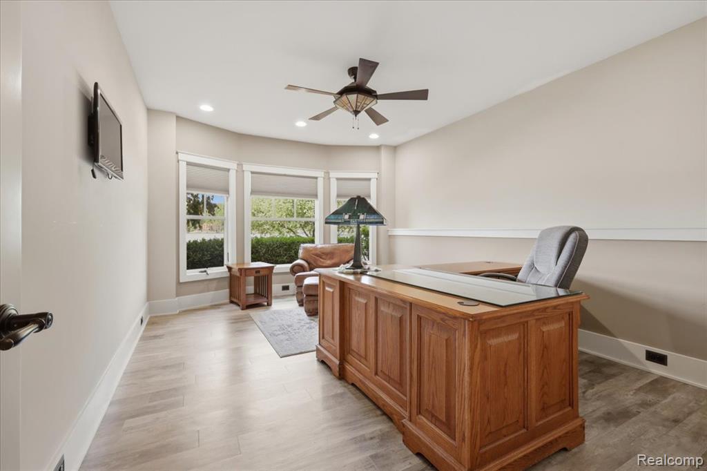 8665 Lakeview Boulevard, Clarkston, MI 48348 — Photo 53