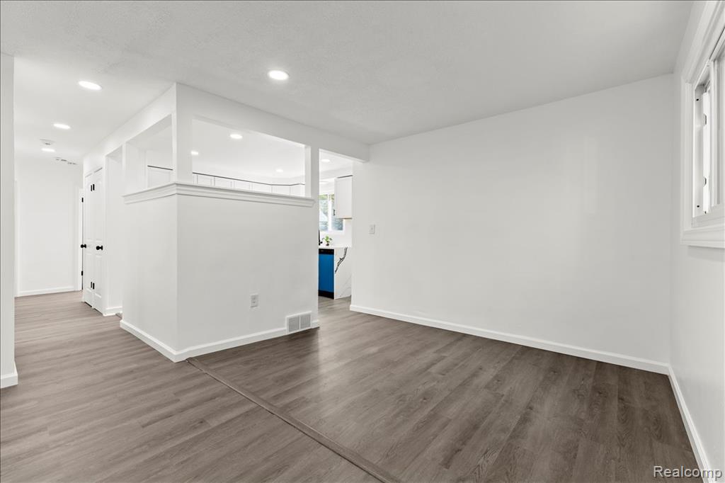 9022 Lucerne, Redford, MI 48239 — Photo 10