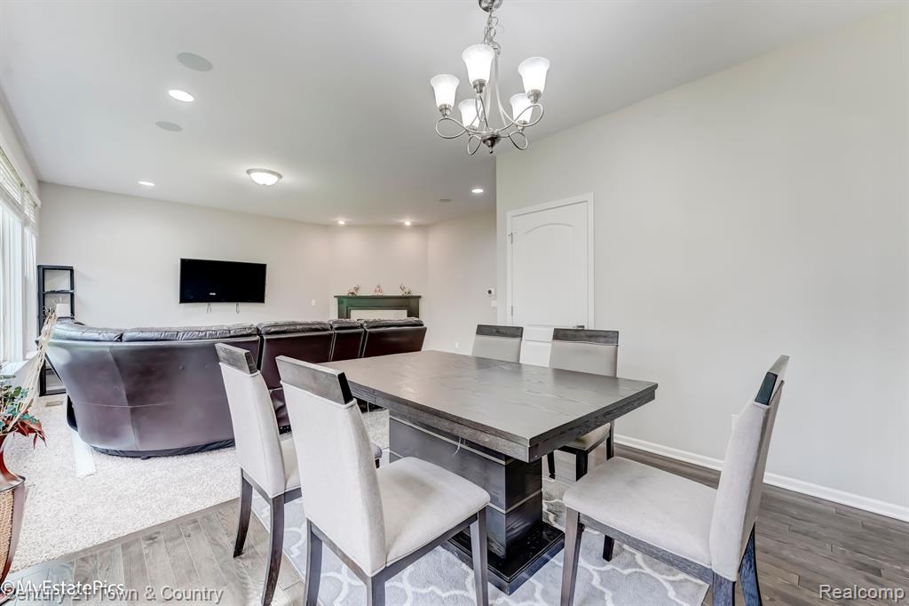 50784 SEVILLA Circle, Novi, MI — Photo 22