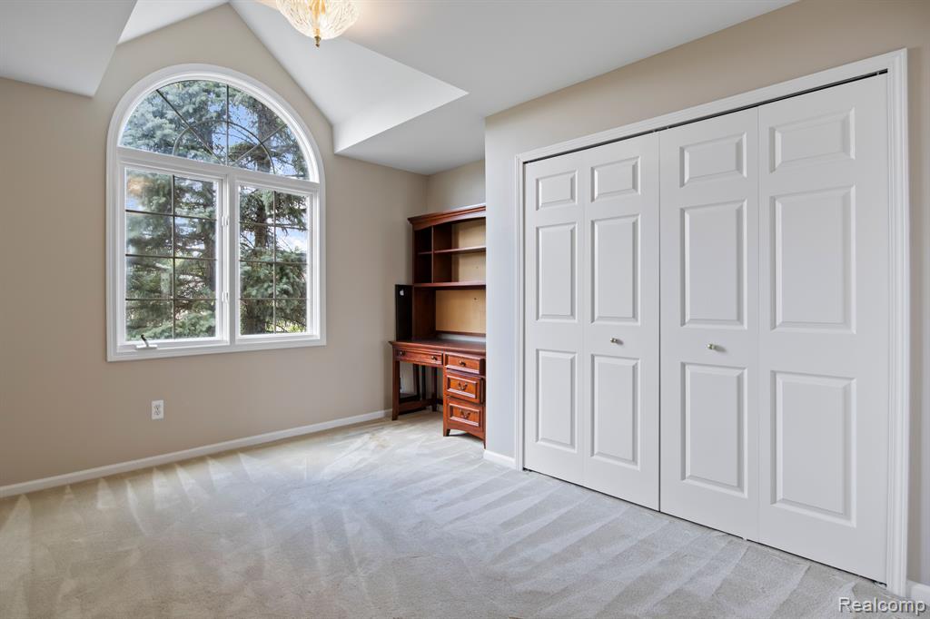 8950 WOODLORE SOUTH Drive, Plymouth, MI 48170 — Photo 28