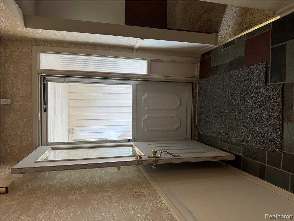 5374 Torrey Road, Flint, MI 48507 — Photo 3