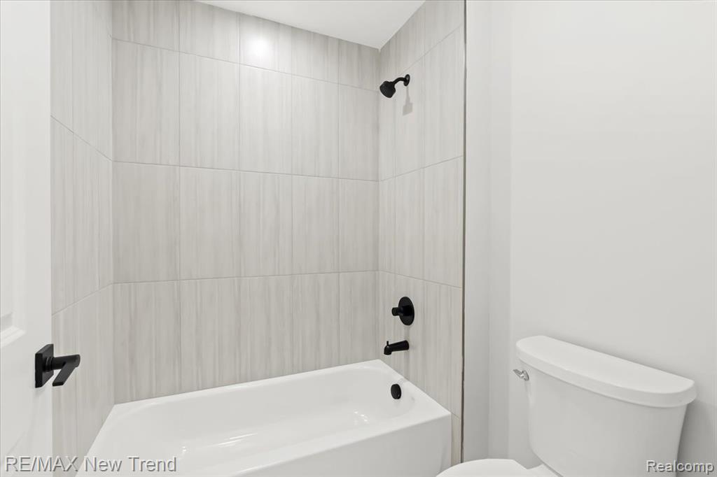8541 Joseph Street, Commerce Twp, MI 48382 — Photo 37