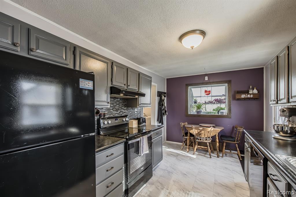 44084 Utica Road, Utica, MI 48317 — Photo 10