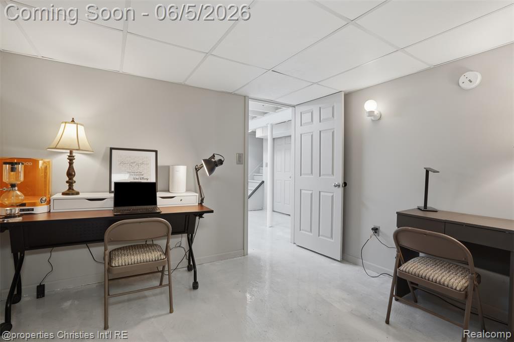 8982 Beatrice Street, Livonia, MI 48150 — Photo 22