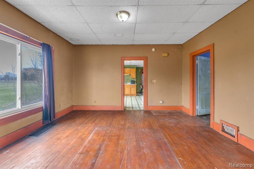 850 Montie Road, Lincoln Park, MI 48146 — Photo 9
