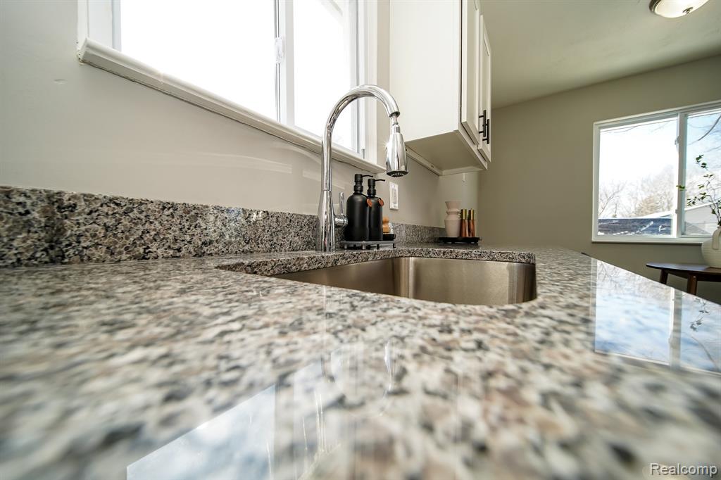 6179 Fellrath Street, Taylor, MI 48180 — Photo 24