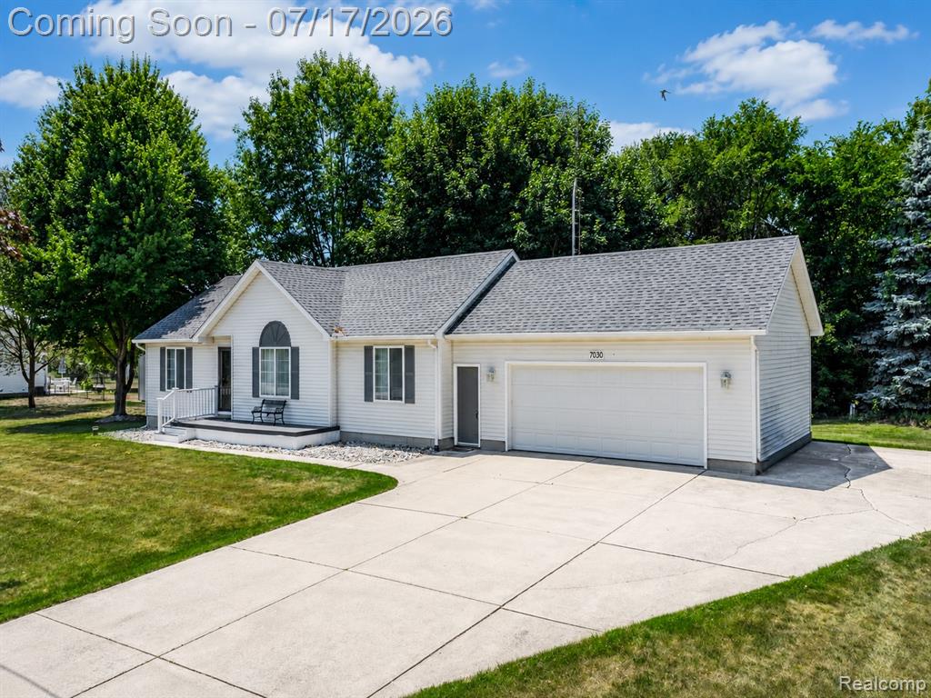 7030 Jennings Road, Swartz Creek, MI 48473 — front exterior