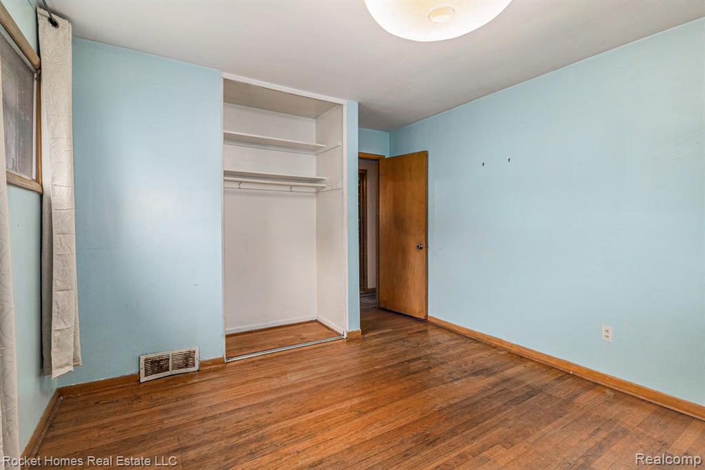 915 Englewood Avenue, Royal Oak, MI 48073 — Photo 15