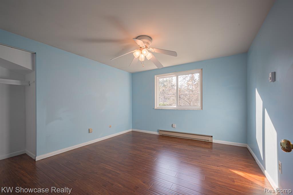 8621 OAKSIDE Avenue, Commerce Twp, MI 48382 — Photo 7
