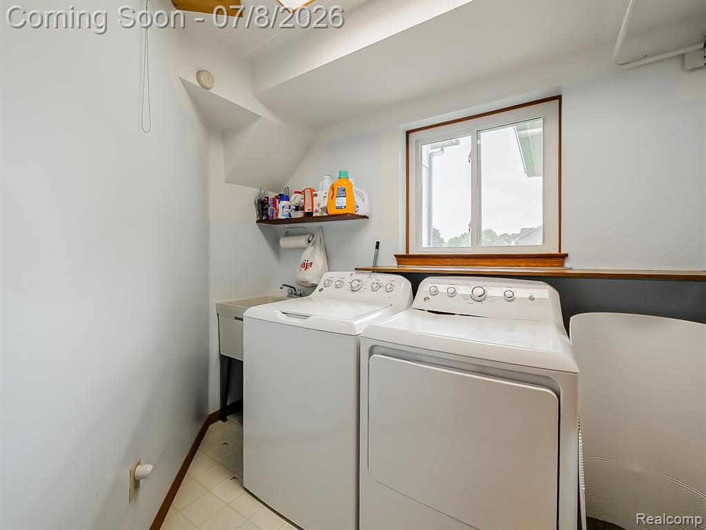 6398 High Valley Drive, White Lake, MI 48383 — Photo 13
