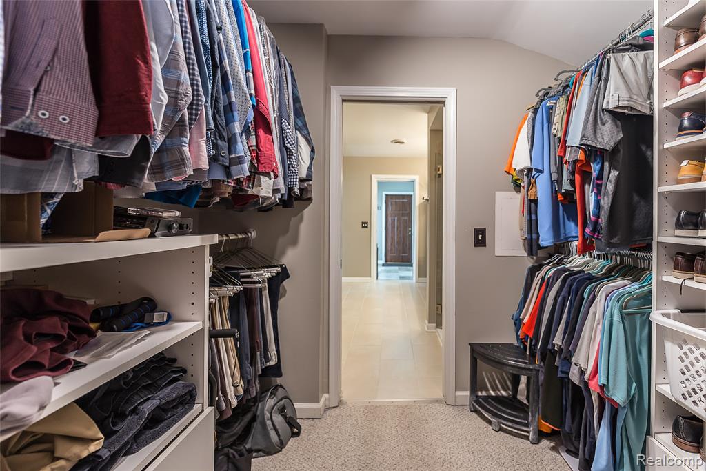 4990 Broomfield Lane, West Bloomfield, MI — Photo 18