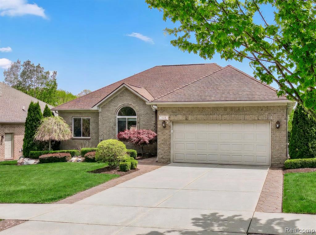 4438 Thornhill Drive, Auburn Hills, MI 48326 — Photo 4