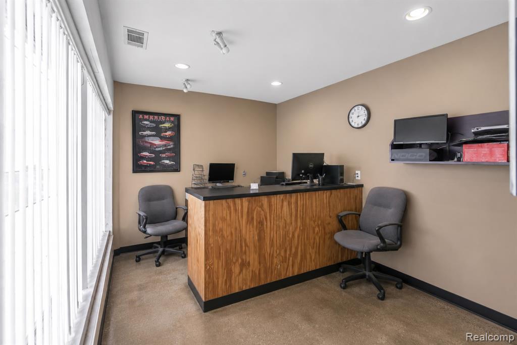 8407 E 9 Mile Road, Warren, MI 48089 — Photo 13