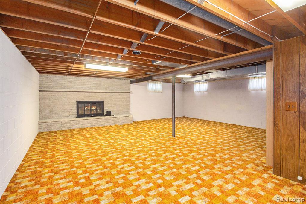 12105 Hegel Road, Goodrich Vlg, MI — Photo 18