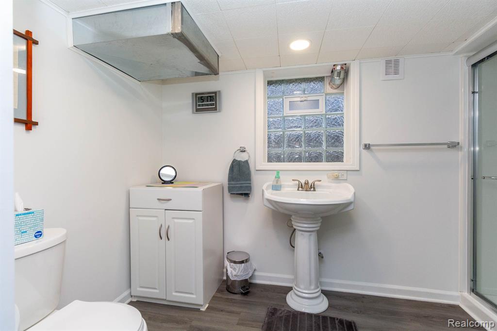 843 CHERRY Street, Wyandotte, MI 48192 — Photo 40
