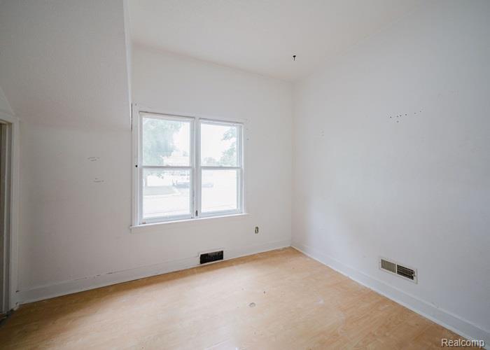 421 N PENNSYLVANIA Avenue, Lansing, MI 48912 — Photo 9