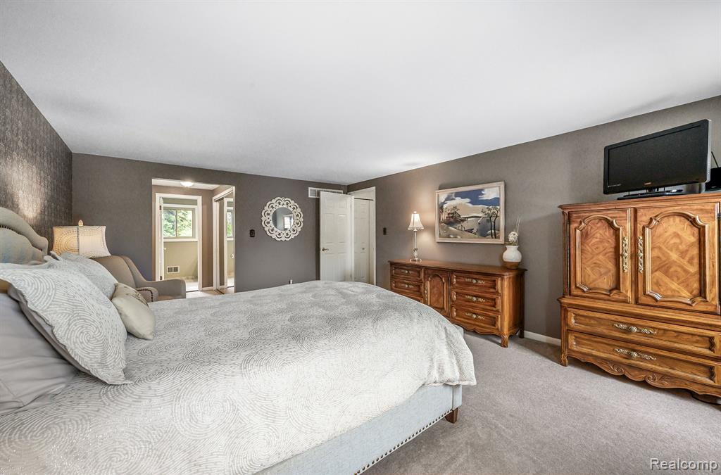 41988 BAINTREE Circle, Northville, MI 48168 — Photo 35