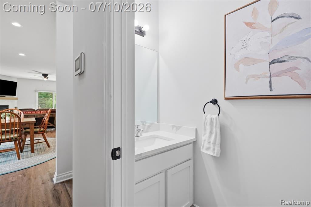 11789 Hines Place Drive, Livonia, MI 48150 — Photo 21