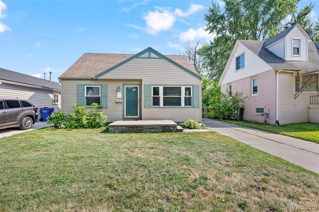 8460 Busko Avenue, Warren, MI 48093 — front exterior