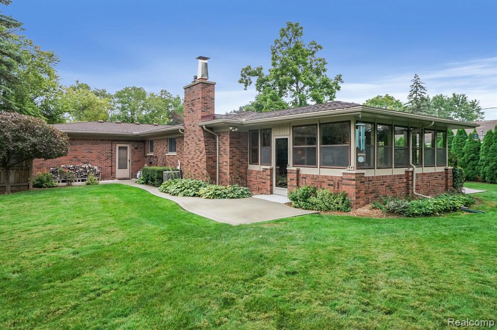 6989 Fredmoor Drive, Troy, MI 48098 — Photo 31